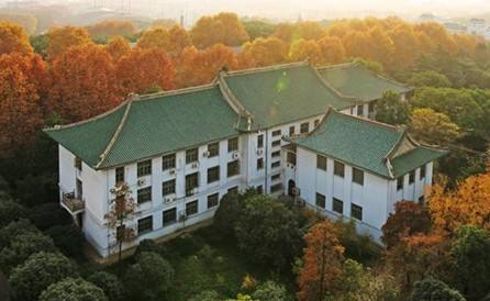 华中师范大学文学院（人间最美师生情）