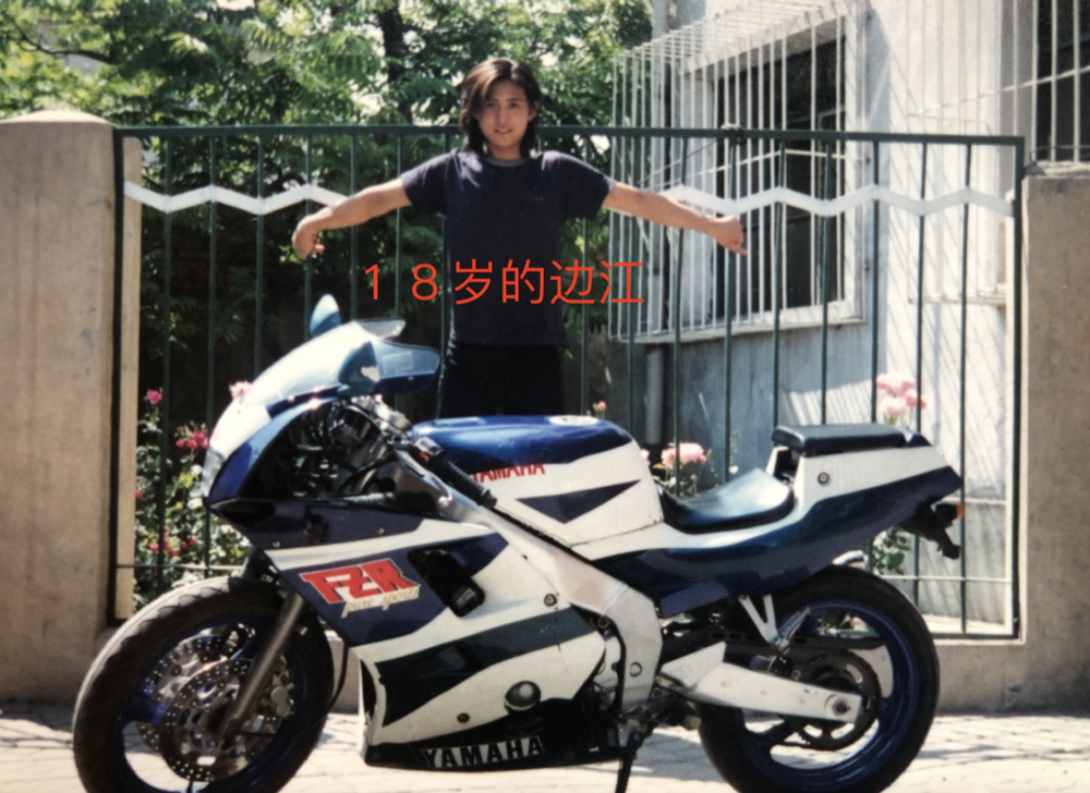 他是黄渤的同班同学，被称为“最酥男主角”，铁打的男主流水的他