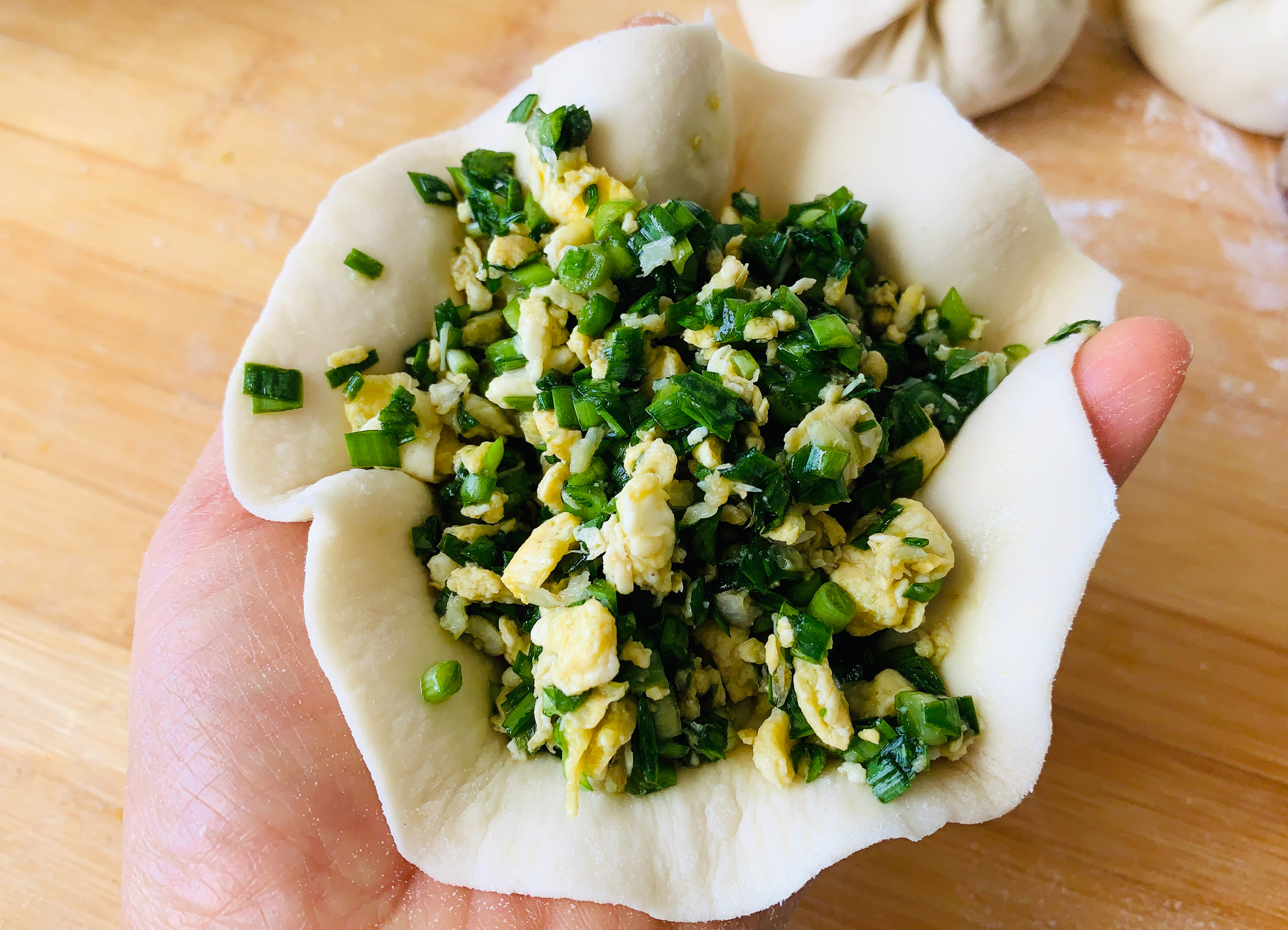 烙馅饼的面怎么和（掌握2个技巧烙饼面皮薄又劲道）