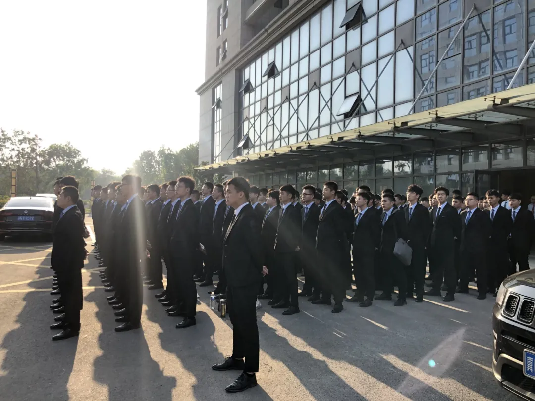 该不该取消重点班的划分，取消学校对优生的垄断？