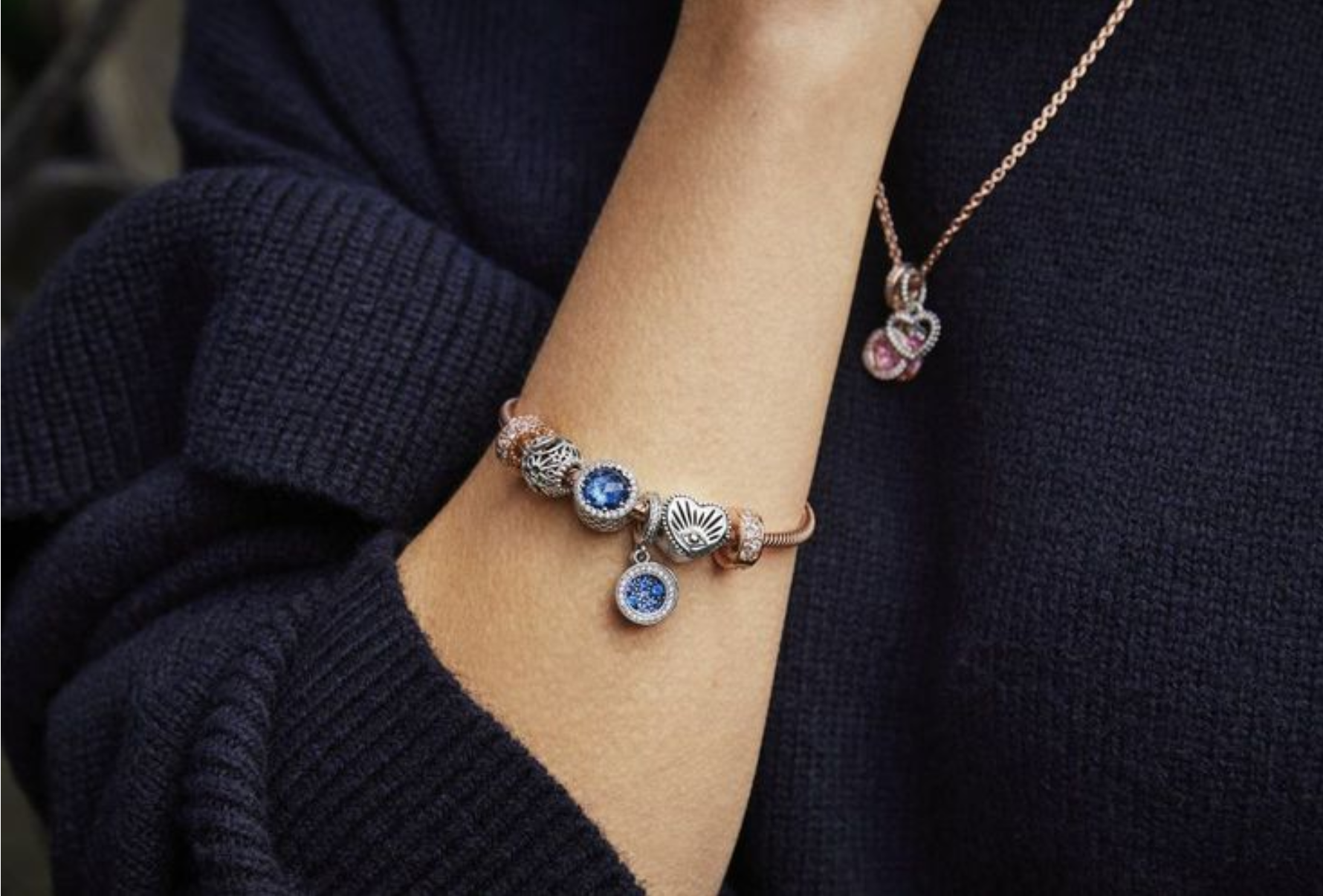 水瓶座星座的手链 水瓶座适合戴什么手串 - 时代开运网