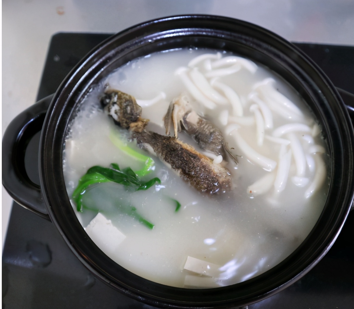 黄骨鱼豆腐汤好喝有窍门，简单营养刺又少，大人孩子都喜欢
