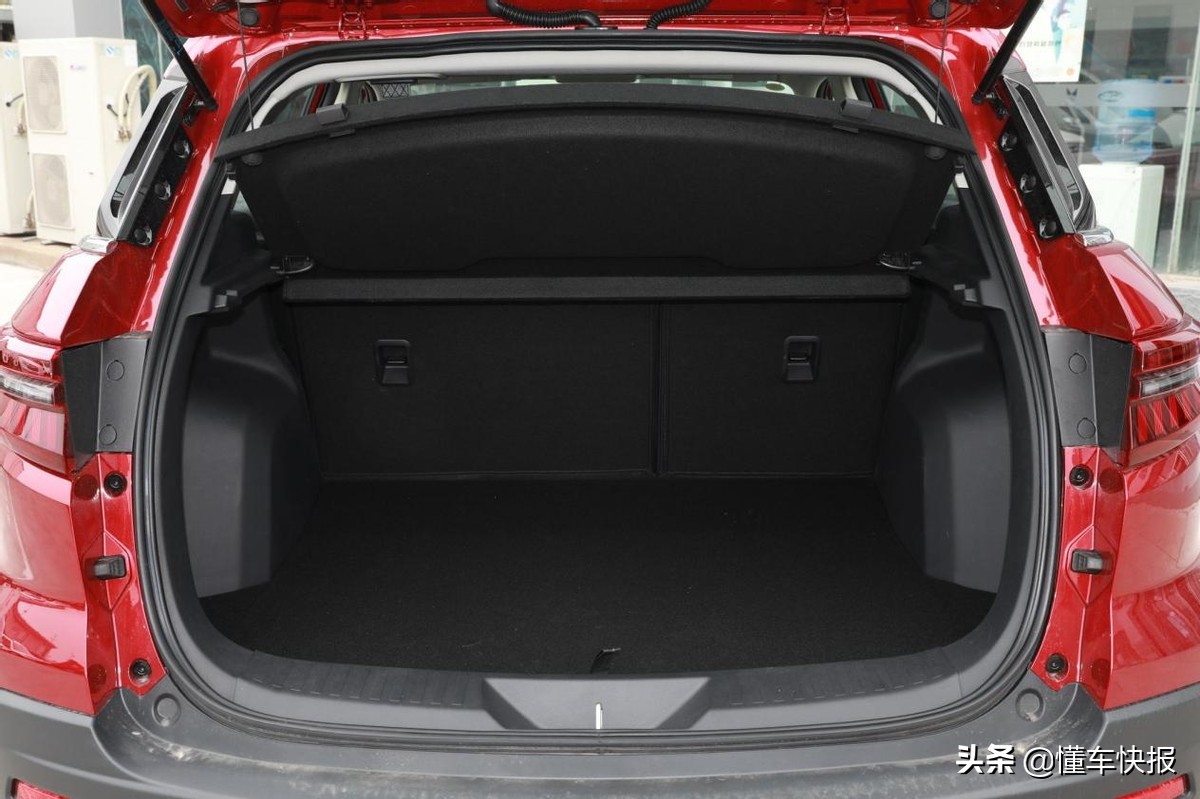 14万元可入手的48V轻混家用SUV，福特领界S智领轻混型解析
