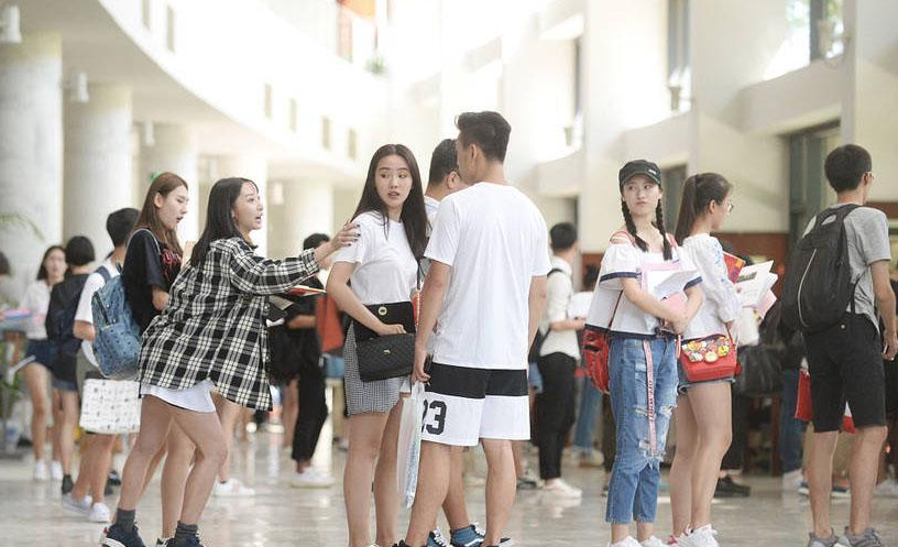 英语四六级为何以425分为“及格线”，这样的分数，是啥水平？