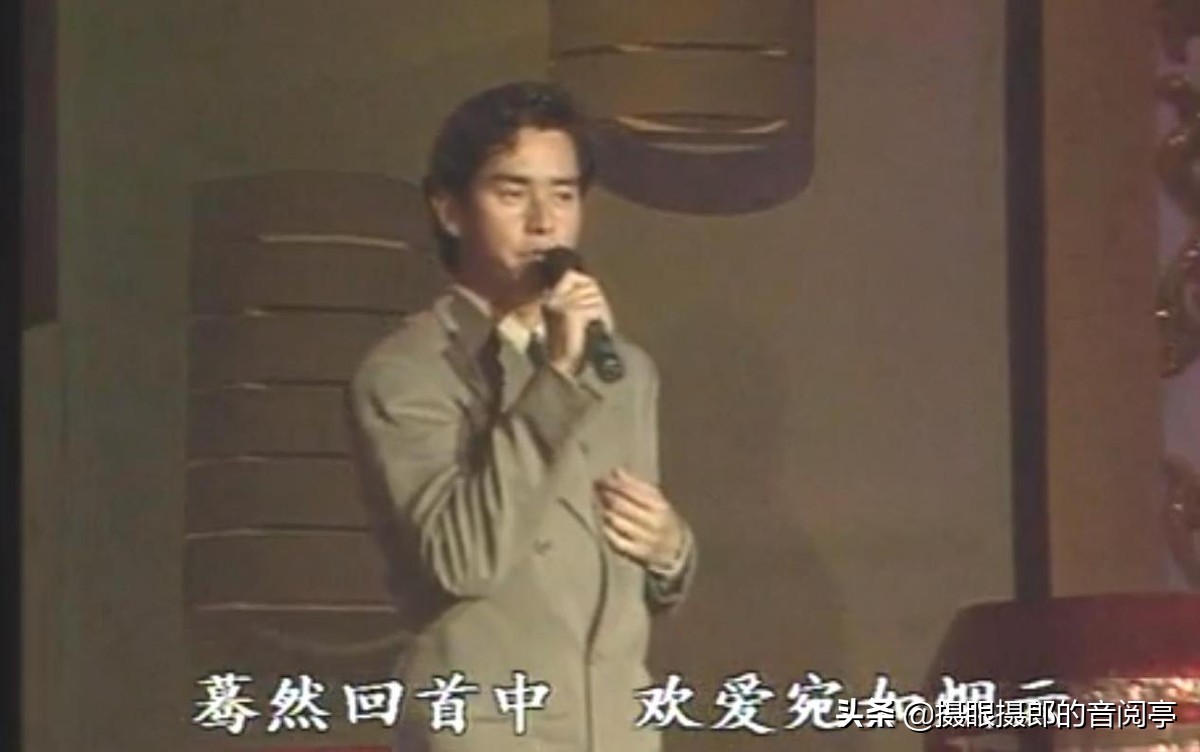 2010世界杯歌曲温柔(1988年8月谭咏麟粤语专辑《拥抱》)