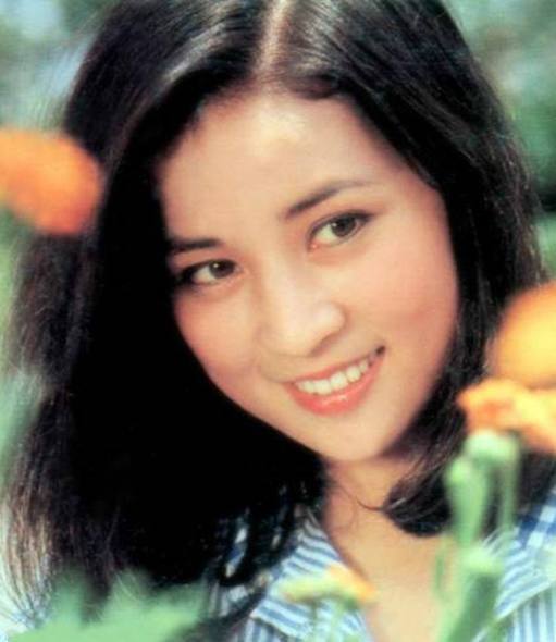 成龙就消失了,再也不接吴绮莉的电话.