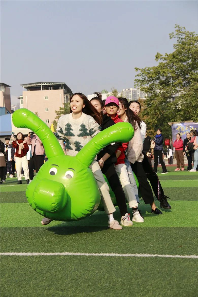 多图预警！成都天府新区职业学校第二届体育嘉年华活动顺利举行