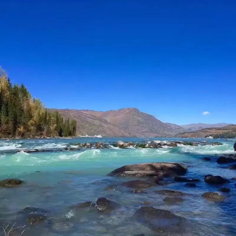 山一程：山水间的诗意旅程