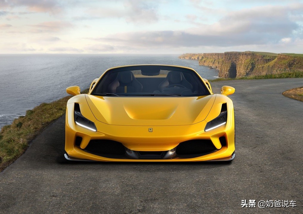 打开车顶享受声浪 法拉利新推两款敞篷超跑