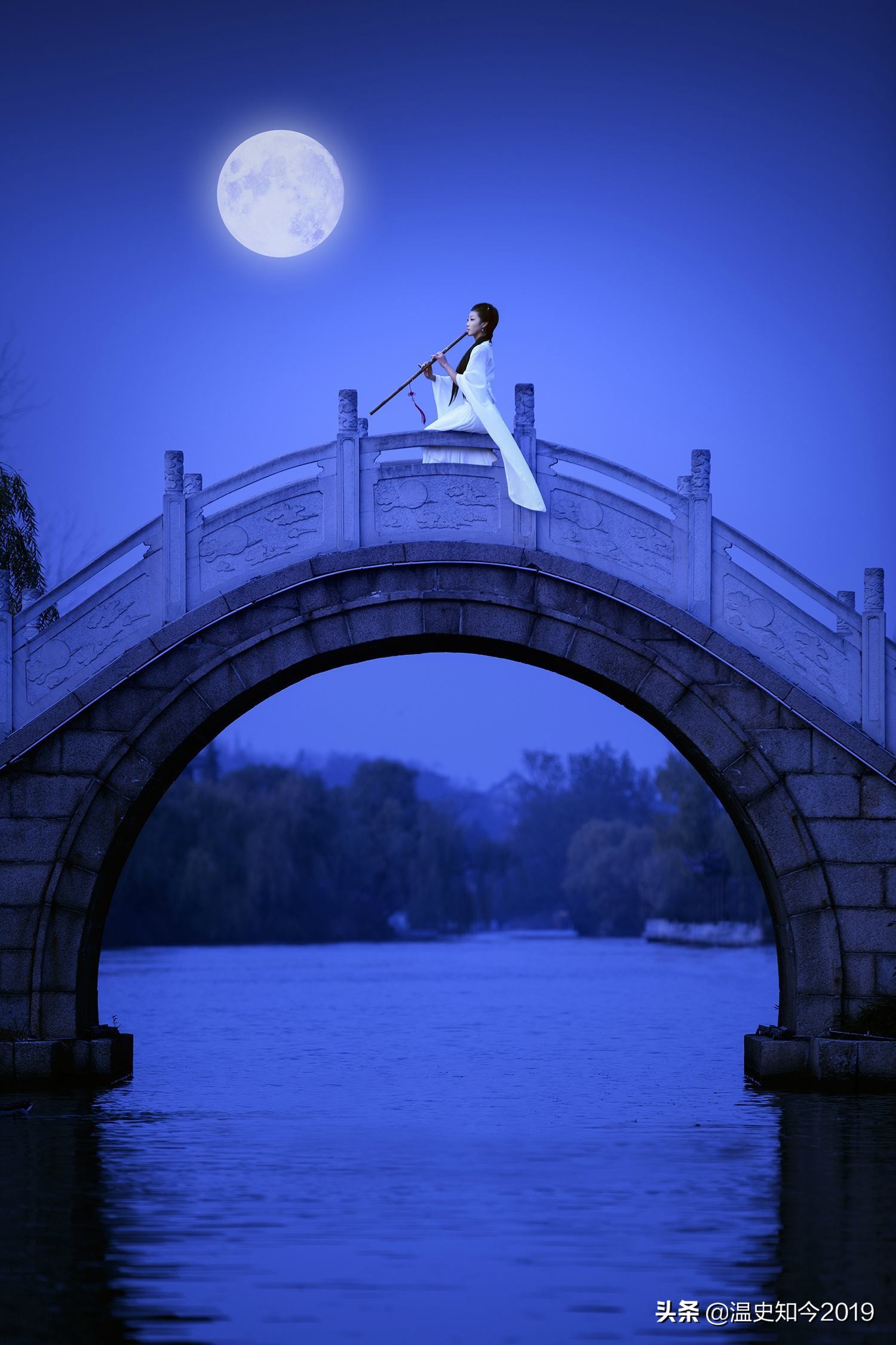 二十四桥明月夜,玉人何