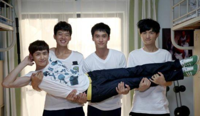 宿舍太热又没空调怎么办？忍了文理科生，美术生这招让人憋不住笑