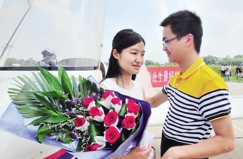 为了不影响学习，大学生也不能谈恋爱？大学老师的一番话引发讨论