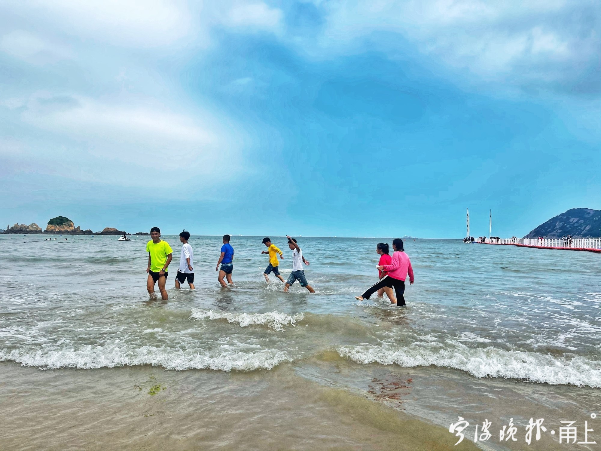 看海、逛天一阁、做月饼…… 凉山娃在宁波的第一个中秋节多姿多彩