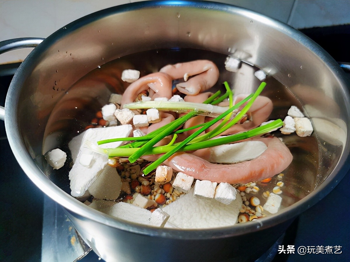 小肠好吃，不好洗，用了妙招，解决烦恼，一菜还能两吃