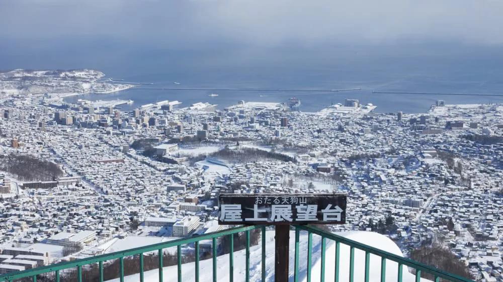 有一种冬天叫北海道，一池暖汤半壶清酒，看落雪纷飞