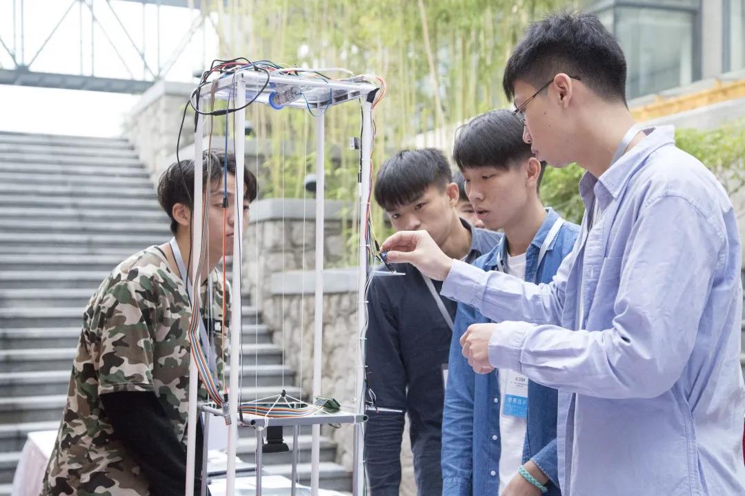 翟昊大一时加入索奥科技中心大家庭的初衷,就是能希望在大学多参加