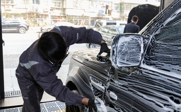 5个错误让汽车保养变伤车行为，螺栓过紧并不会让车主安全