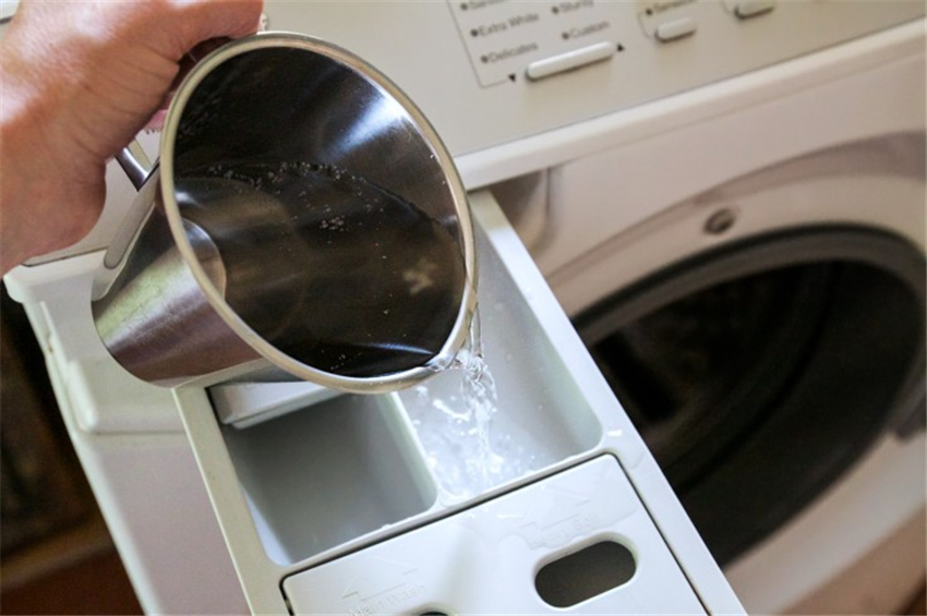 怎么清洗洗衣机里的污垢小妙招，可以用小苏打吗？