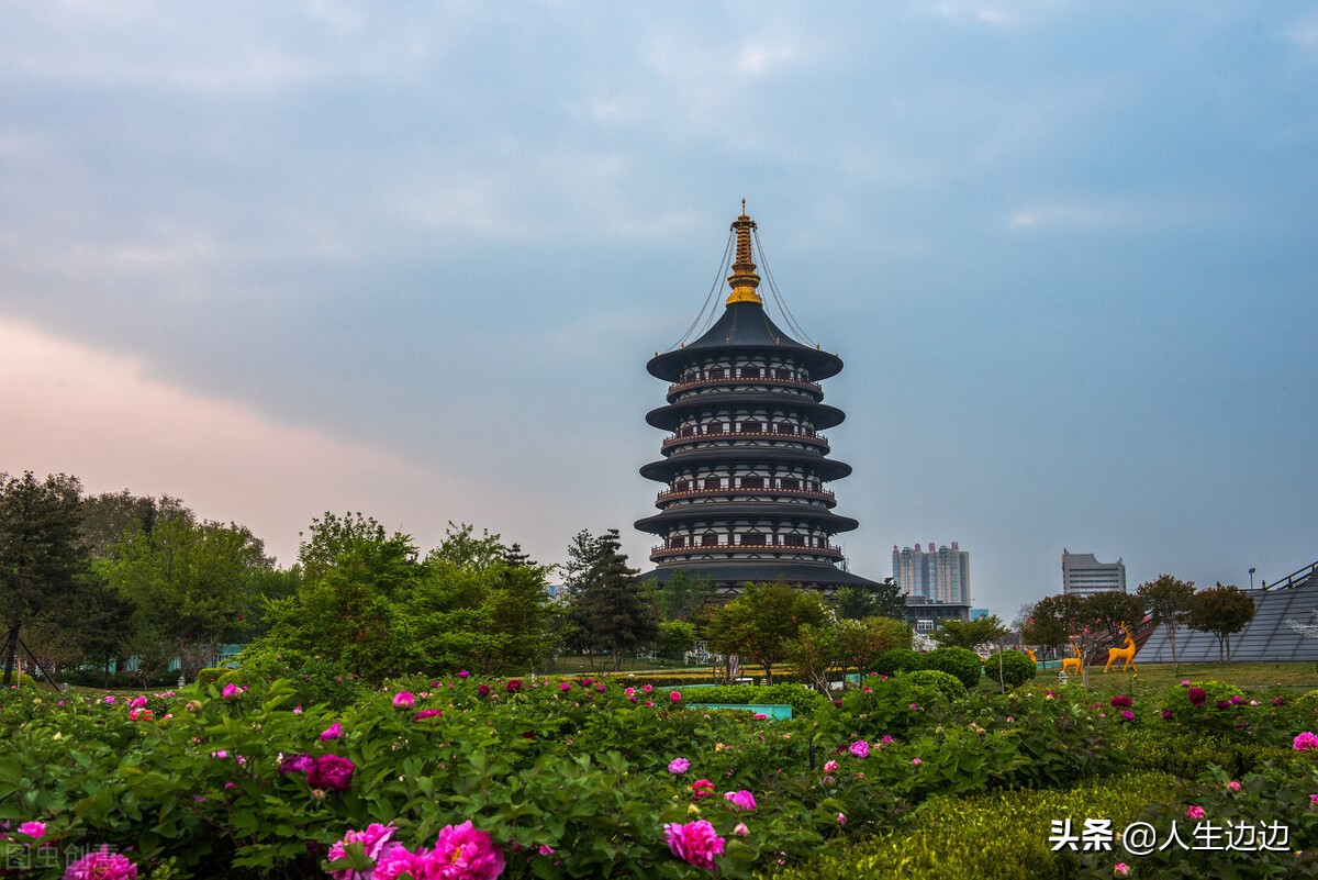 人生自是有情痴，此恨不关风与月