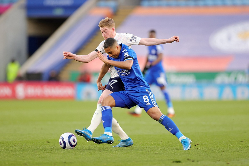 曼城2比0完胜莱斯特城,瓜迪奥拉复仇之后静待欧冠)