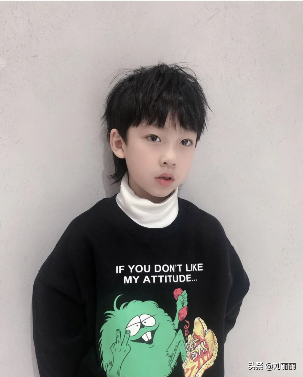 2021小男孩发型这样剪,时尚有型很精神,真帅气