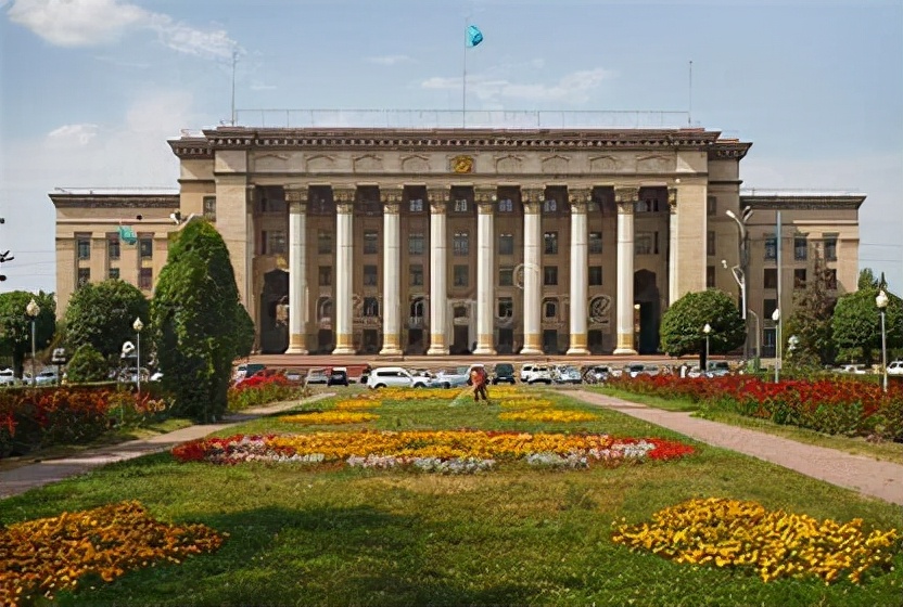 不可小觑的邻国哈萨克斯坦，前首都阿拉木图已成为中亚第一大城市