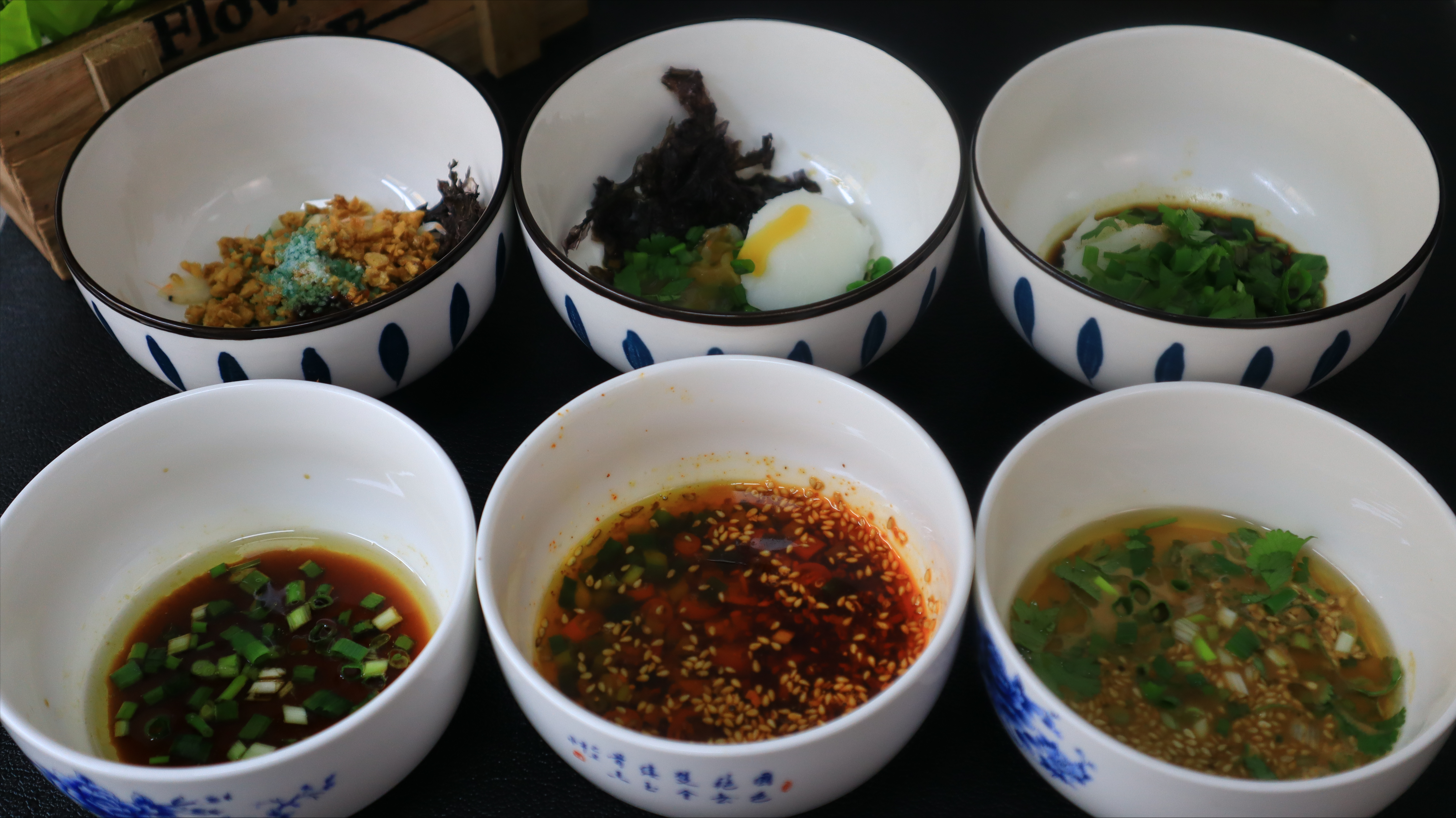 家庭常用的6种汤底做法，煮面、煮馄饨特香，学会后一周不重样