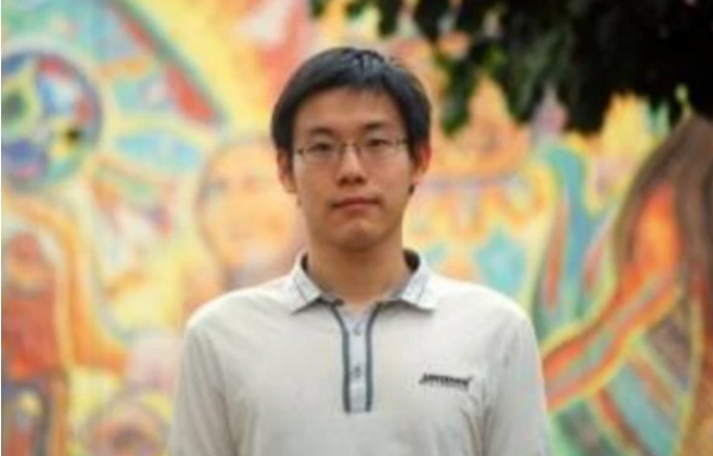 北大“数学之神”韦东奕，斩获100万奖金，自爆不会英语不出国