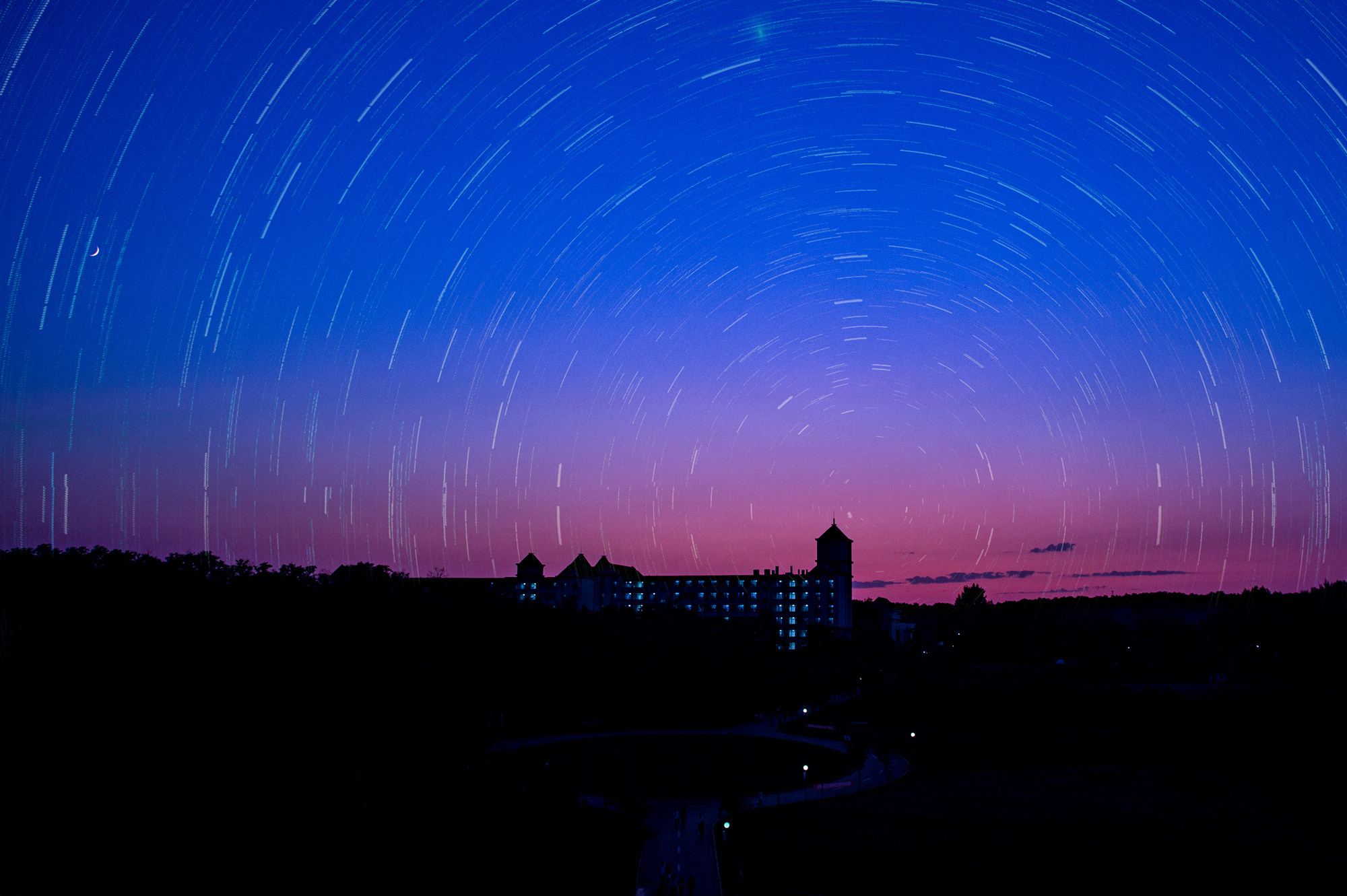 辽宁何氏医学院：国家级风景区里的大学