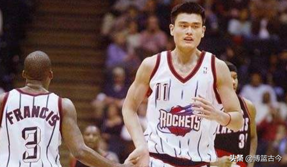 nba2008为什么蓝屏(NBA中两件最丑球衣：火箭条纹像道具服，雷霆客场战袍如电脑蓝屏)