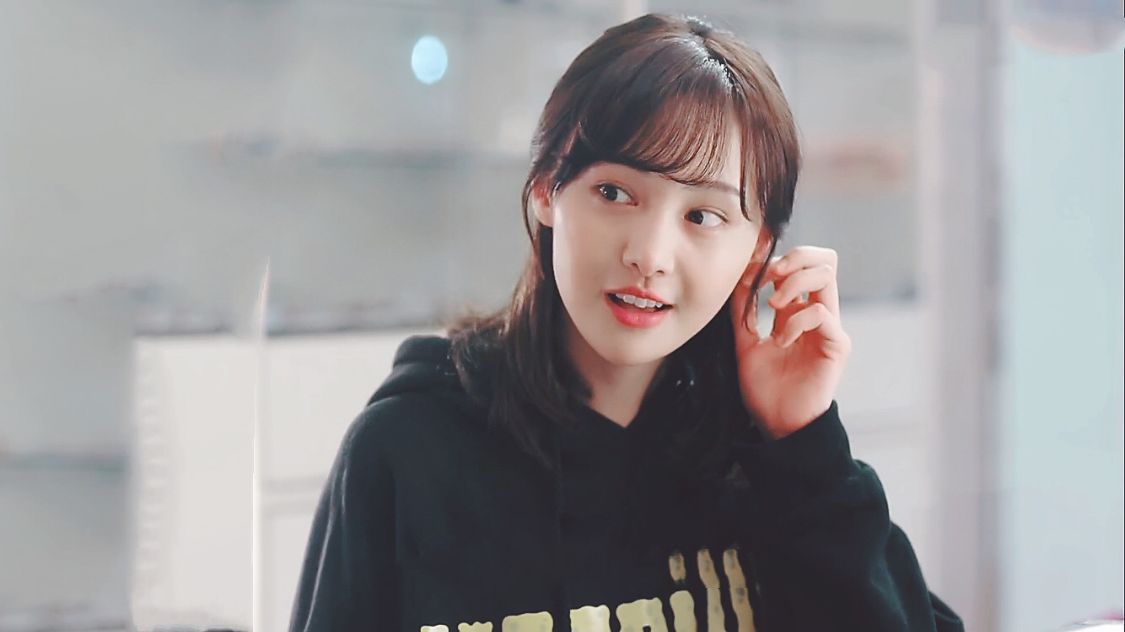 有网友发现,郑爽及其公司的"司法状态"发生变更,由郑爽,佟大为主演的