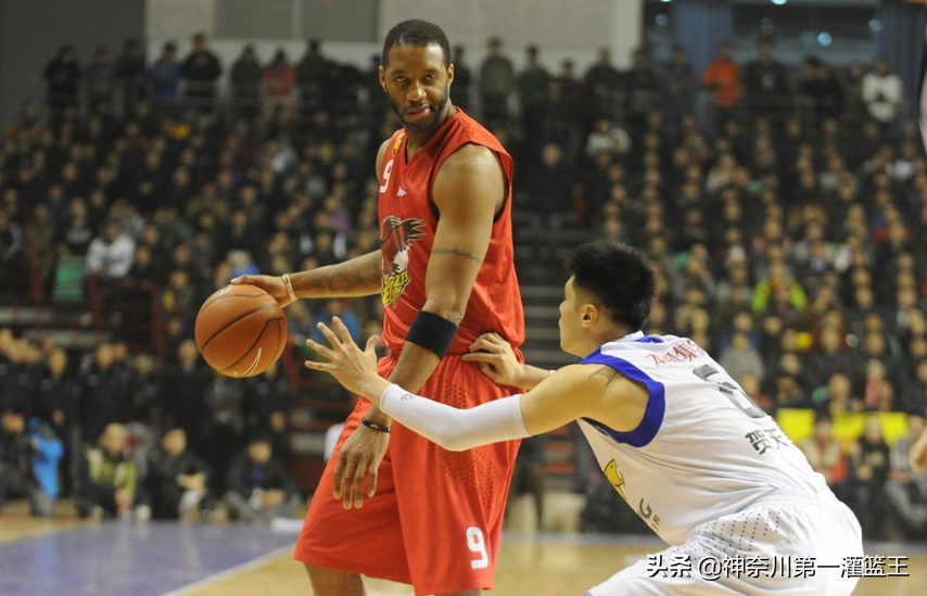 麥蒂為什么進(jìn)nba（在CBA連季后賽都進(jìn)不去，當(dāng)年馬刺為何還要簽下瀕臨退役的麥迪？）