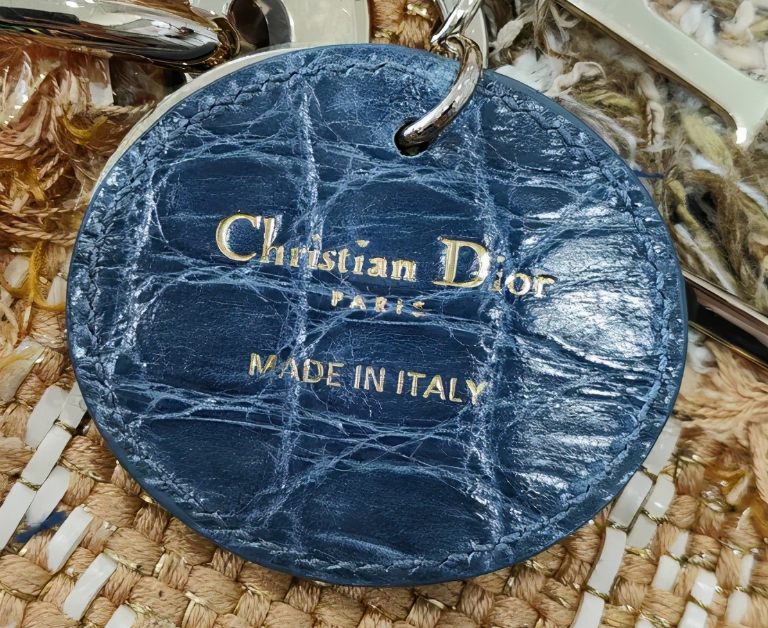 Dior戴妃包鉴定必备指南/