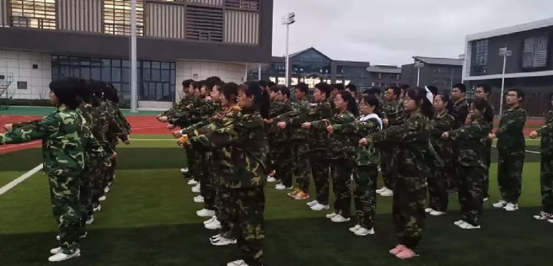 青春正步走 永续爱国情——太原市第二外国语学校2021级高一学生军训纪实