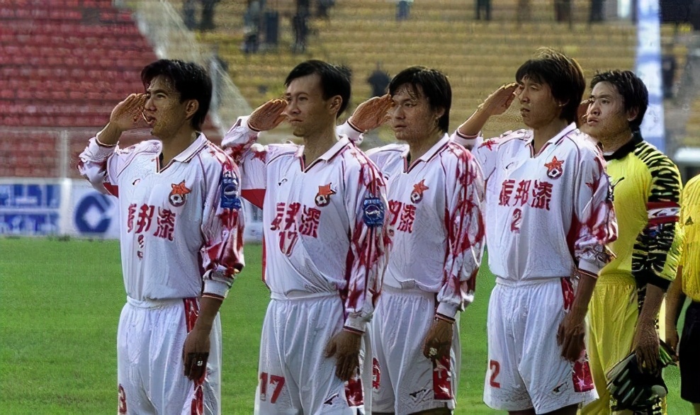 最典型的,莫过于当年的八一足球队,10年里先后换过太原,石家庄,西安