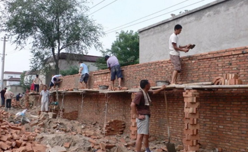 农村建材猛涨价，河砂论斤卖，2019自建房到底要多少钱
