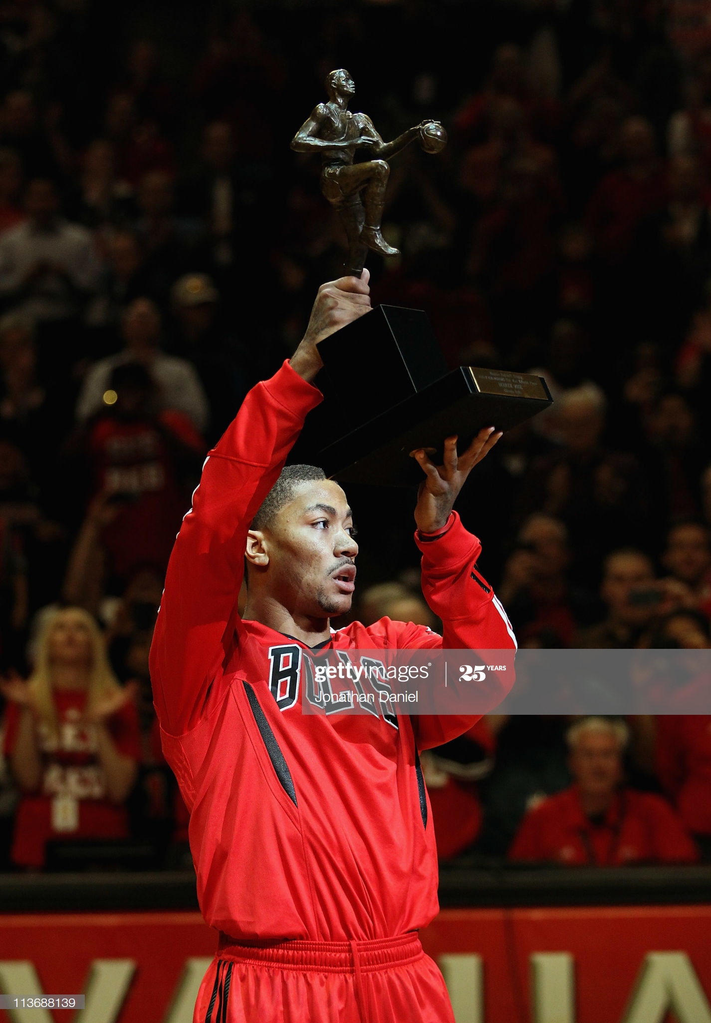 罗斯为什么不回nba(经纪人透露罗斯离开公牛内幕：他本不想走，被交易让他难过极了)