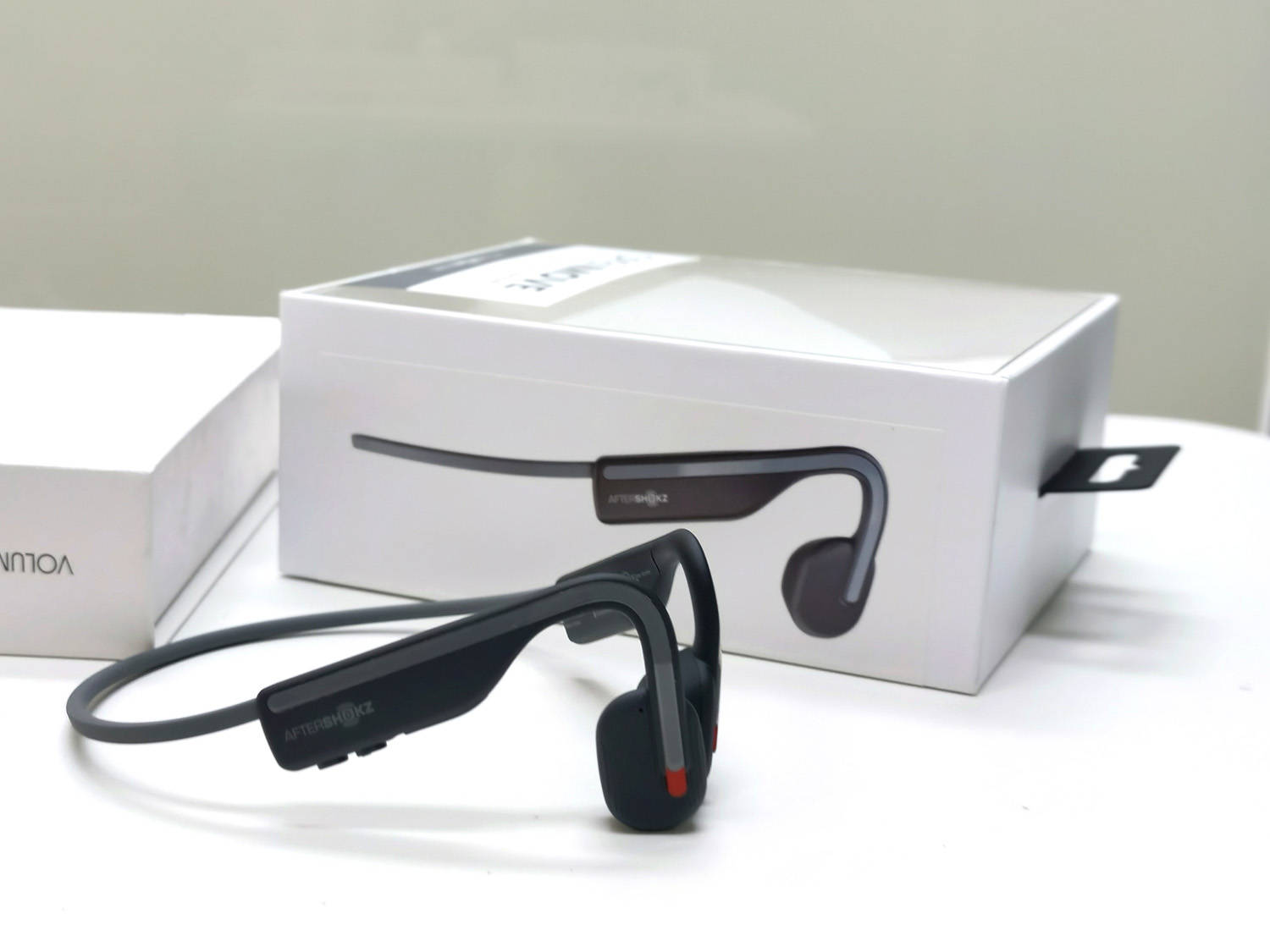 不漏音，才是真正的骨传导