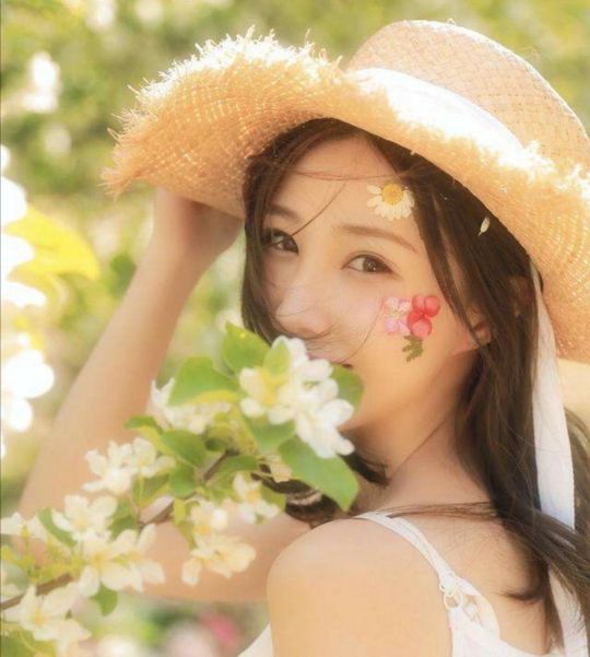 七本都市娱乐小说，欢笑泪水可以跨越时空，龙套明星演绎多彩人生