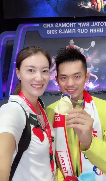 李永波和女队员外出比赛公开同居(从"羽坛一哥"到"夜会模特",隐退后的