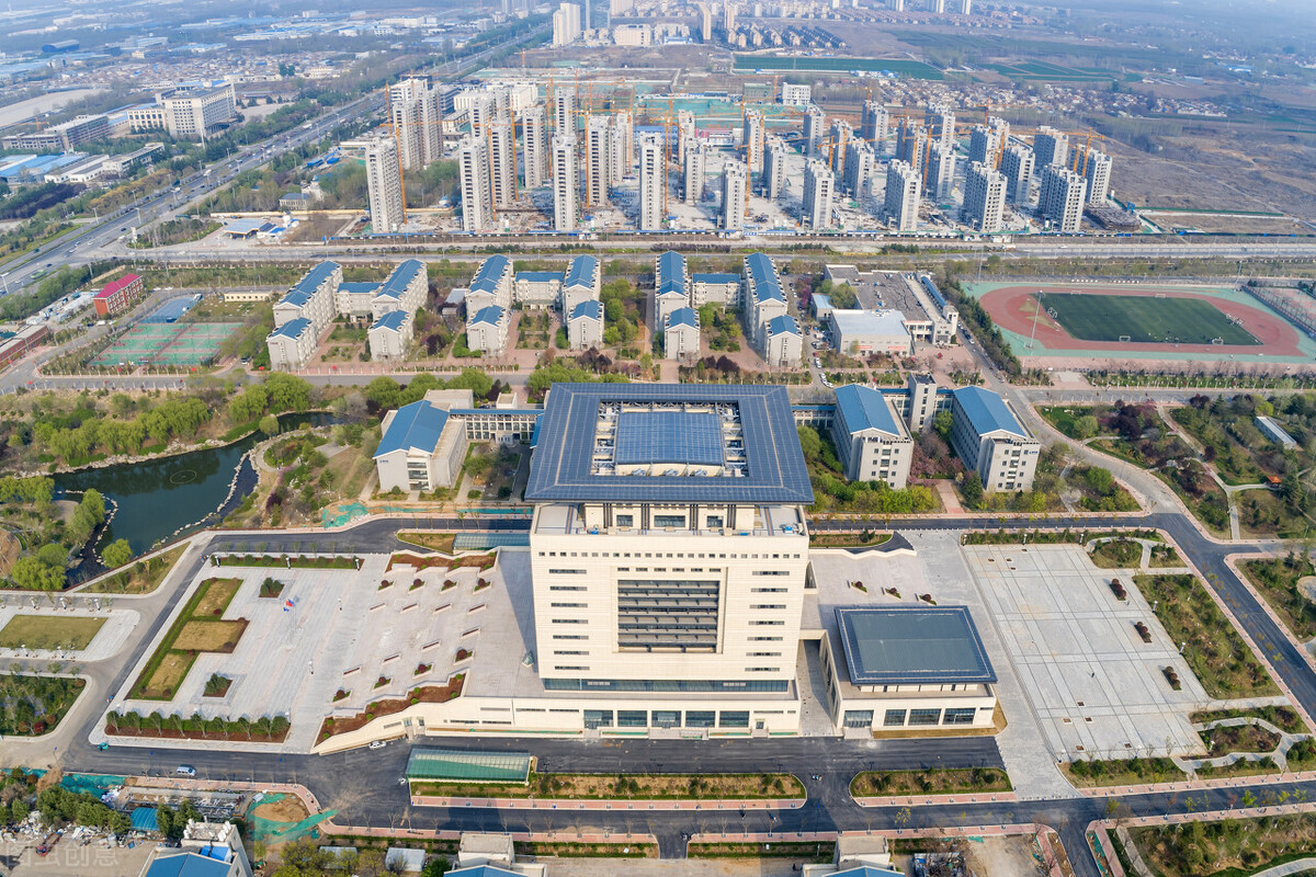 根据专业特性来定大学，搜寻了4所适合文科生的本科大学，重点