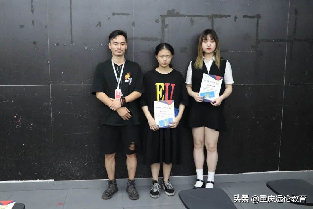 远伦月考表彰 | 无惧挑战，实力在线！来看未来美院状元领奖