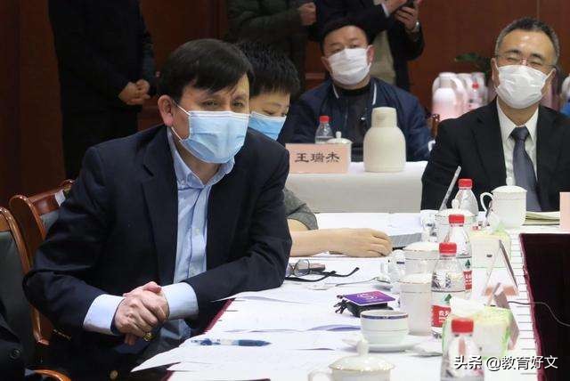 家长如何配合学校教育孩子（学校疫情防控工作做得再到位也需要家长配合）