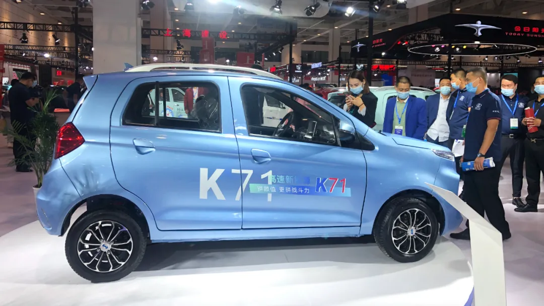 2款符合国标的老年代步车,续航200km,接娃、上班、代步都实用