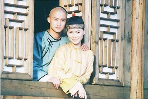 吴京的逆袭情史，因穷曾被两位美人嫌弃，邂逅谢楠后收获神仙爱情
