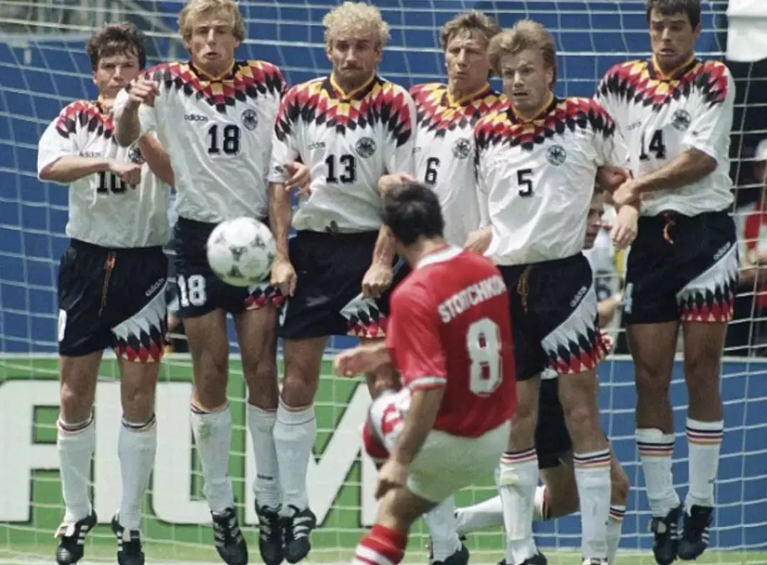 巴乔94世界杯进球数据(他带领国家队在94年世界杯上演“黑马奇迹”，还顺便拿了金靴！)