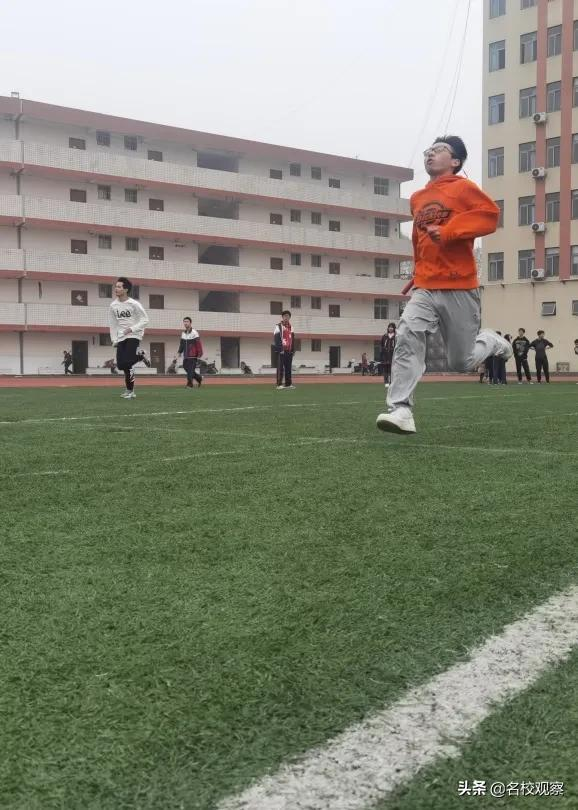 致青春，给梦想！成川外学子，用朝气与活力，尽展激情、健康阳光