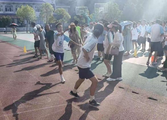 芷江侗族自治縣第二中學(xué)校運會(圖5)