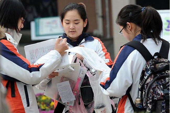 从八省联考的榜首，到高考的倒数榜首，2021年高考江苏发生了什么
