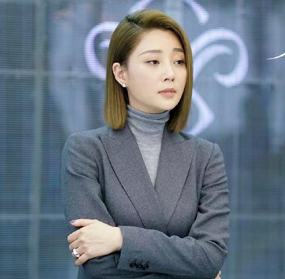 电视剧《正青春》:职场精英,能力改变地位和身份